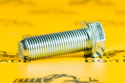 Болт крепления флянца кардана JCB (Original) 1305/0410Z (2)