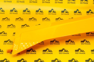 Направляющая капота правая верхняя JCB (Original) 332/P5260 (1)